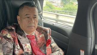 Memanas! Hotman Paris Tanggapi Ucapan Ahok yang Sebut Jokowi Tak Bisa Kerja: Tak Tau Diuntung