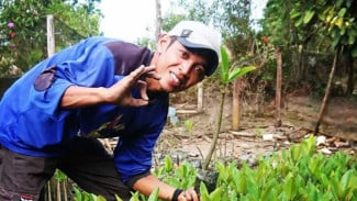 Buah Manis David Hidayat Hidupkan Semangat Konservasi di Pesisir Selatan