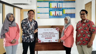 Telkom CDC Kembali Salurkan PC dan Aplikasi i-CHAT untuk SLB