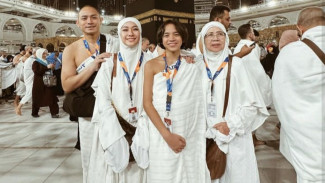 BCL Umrah untuk Ashraf Sinclair, Ditemani Suami Baru dan Noah