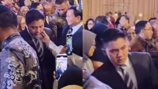 Netizen Ketakutan Lihat Ekspresi Mayor Teddy Usai Pipinya Dicubit Emak-emak