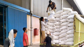Pos Indonesia Salurkan Beras Murah Nasional, Cek Titik Penjualannya