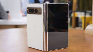 Konfirmasi Gunakan Chipset Buatan Samsung, Google Pixel Fold 2 Dikabaran Segera Meluncur