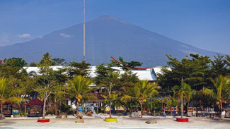 Intip Wahana Waterboom  Terbesar Se-Ciayumajakuning Waterbooom Sangkan Resort Aqua Park