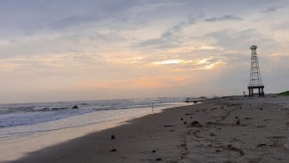 Pantai Jayanti, Surga Tersembunyi di Cianjur Wajib Masuk Wishlist Liburanmu