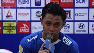 Bojan Hodak Puji Performa Febri Hariyadi yang Tampil Solid di Posisi Bek Kanan