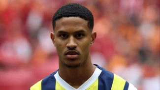 Jayden Oosterwolde dari Fenerbahce Kandidat Naturalisasi Timnas Indonesia, Kernet Alex Pastoor ke Turki Bocor