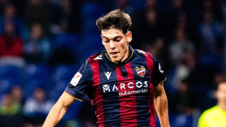 Alex Valle Resmi Tinggalkan Barcelona, Como Bayar Rp 111 Miliar untuk Dapatkannya