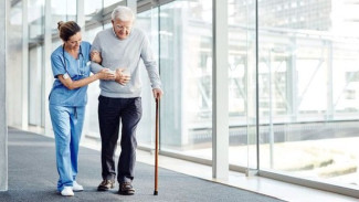 6 Rekomendasi Olahraga yang Aman untuk Penderita Stroke