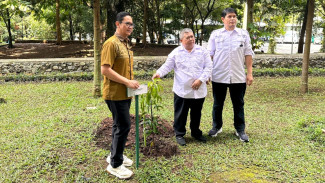 Bukan Sekadar Koleksi! Prangko Ternyata Bisa Jadi Senjata Lawan Krisis Iklim