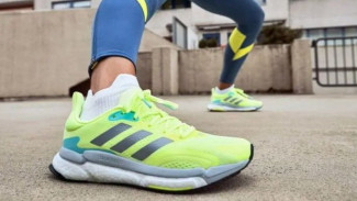 Jangan Asal Beli! Ini Cara Cerdas Tentukan Ukuran Sepatu Running di 2025