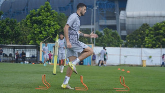 Persib Bandung Bikin Bek Argentina Jatuh Cinta pada Bandung