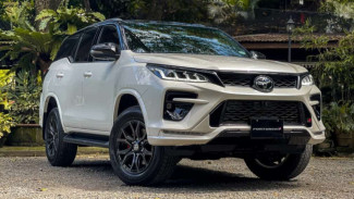 Rahasia Bengkel Resmi, Ini Kunci Perawatan Fortuner 2025 Agar Performa Tetap Ganas dan Tak Terkalahkan.