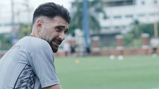 Persib Bandung Sambut Frans Putros, Pemain Serbaguna Ini Bikin Bojan Hodak Optimis