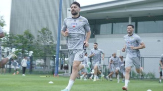 Persib Bandung Punya Pemain Baru, Frans Putros Mulai Adaptasi
