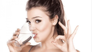 Lakukan Secara Rutin, Ternyata Ini Manfaat Minum Air Hangat Pagi Hari