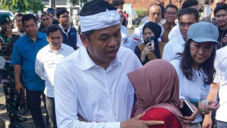 Bukan Warga Jawa Barat, Dedi Mulyadi Bantu Perempuan Asal Denpasar Bali