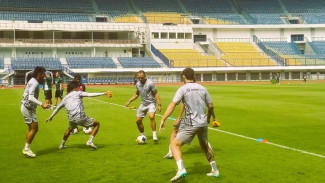 Persib Bandung, Bobotoh Khawatir Kondisi Pemain Karena Konflik Thailand-Kamboja