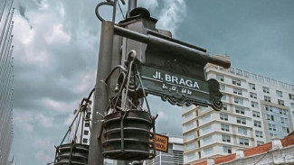 Sejarah Menarik hingga Kuliner Legendaris di Jalan Braga Bandung