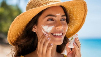 3 Alasan Mengapa Tetap Perlu Pakai Sunscreen Sore Hari, Nomor 3 Sangat Penting.