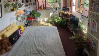 Gak Perlu AC, 5 Cara Rahasia Biar Kamar Tetap Dingin Sepanjang Hari