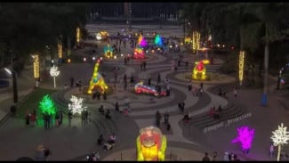 Wisata Bandung yang Indah Dikunjungi Malam Hari: Lampion Park Tegallega Solusinya