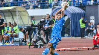 Persib Bandung Sambut Pulang Bintang Timnas, Robi Darwis Alami Sedikit Masalah di Bahu