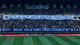 Persib Bandung Dikejutkan Banner Aksara Sunda, Arti Pesannya Bikin Merinding