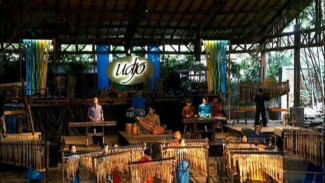 Saung Angklung Udjo, Wisata Budaya Bandung yang Selalu Bikin Terpesona Wisatawan