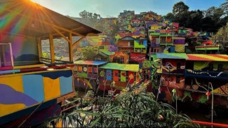 Viral Wisata Baru Bandung, Indah Penuh Warna tapi Ramai Jadi Sorotan Netizen