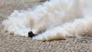 Hati-hati! Pahami Gas Air Mata, Bahaya dan Dampaknya bagi Kesehatan