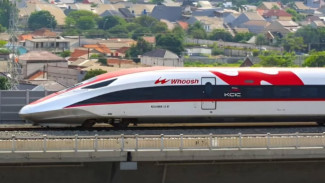 Kereta Cepat Whoosh Jadi Magnet Wisatawan Malaysia ke Bandung