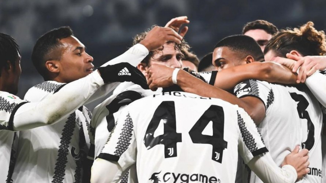 Selebrasi para pemain Juventus usai mencetak goal