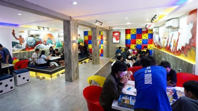 Dots Board Game Cafe