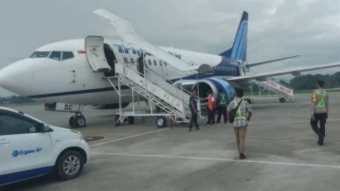 Pesawat Trigana Air di Bandara Nop Goliat Dekai Yahukimo Papua