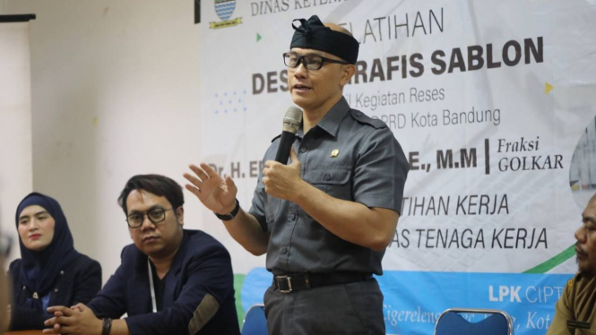 Wakil Ketua DPRD Kota Bandung, Dr. H. Edwin Senjaya, S.E., M.M.