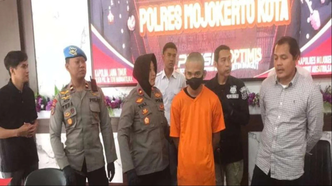 Tersangka TPPO saat dirilis di Markas Polresta Mojokerto.