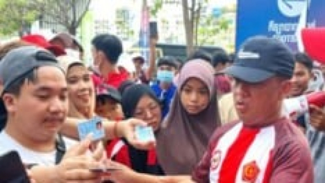 Antrian Penonton Asal Indonesia di Pertandingan U-22 vs Timor Leste