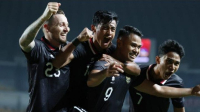 Striker Indonesia, Dimas Drajat dan Para Pemain Timnas Rayakan Gol