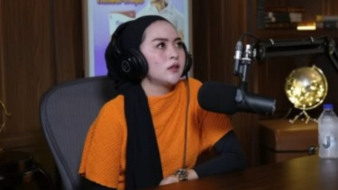 Meylisa Zaara Ceritakan Suami Keciduk Ngobrol mesra dengan pria