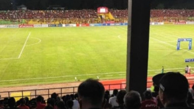 Situasi Tribun Stadion B.J Habibie saat laga PSM Makassar vs Persib