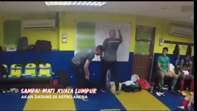 Viral Video Bojan Hodak Marah-Marah di ruang ganti Pemain