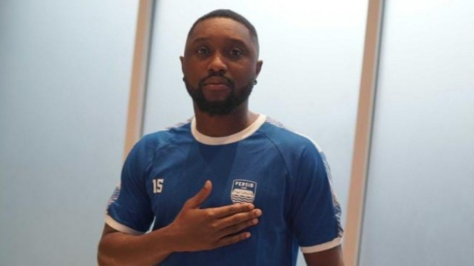 Gelandang Persib Bandung (Sewa), Levy Clement Madinda