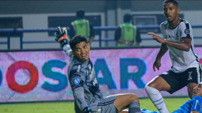Duel Persib Bandung vs RANS Nusantara FC