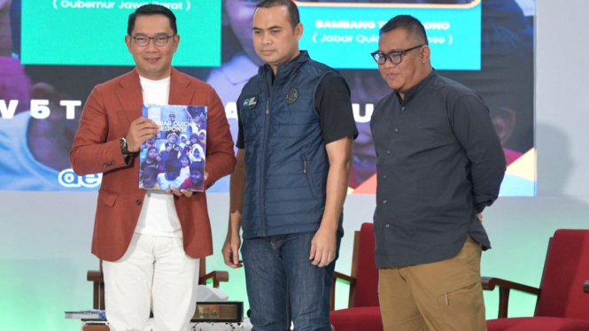 Gubernur Jawa Barat, Ridwan Kamil menjadi pembicara di Talkshow JQR