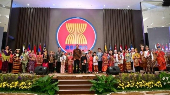 KTT ASEAN ke-43, Presiden Jokowi Hadiri HUT ke-56 ASEAN