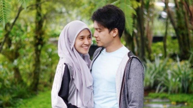 Dhini Aminarti dan Dimas Seto