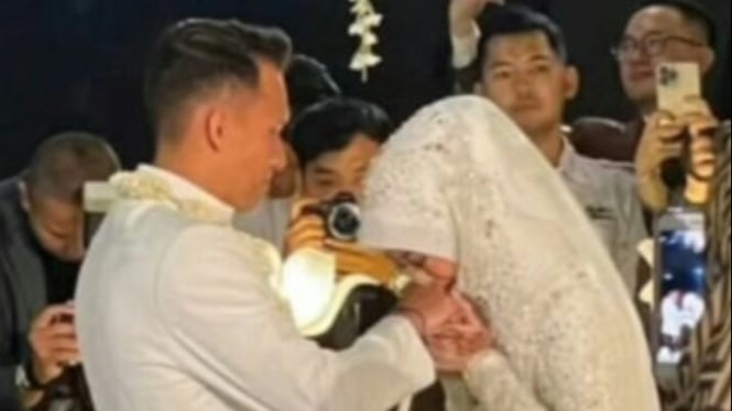 Adiba Khanza dan Egy Maulana Vikri resmi menikah