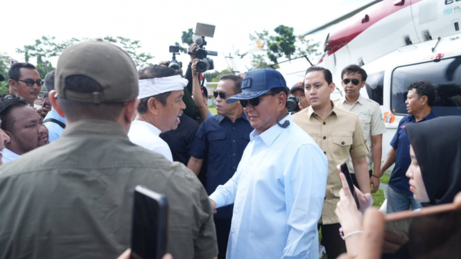 Prabowo saat tiba di Lembur Pakuan