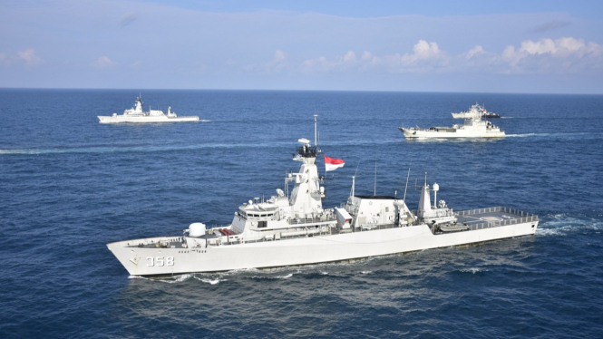 Battle ships, militer Indonesia.